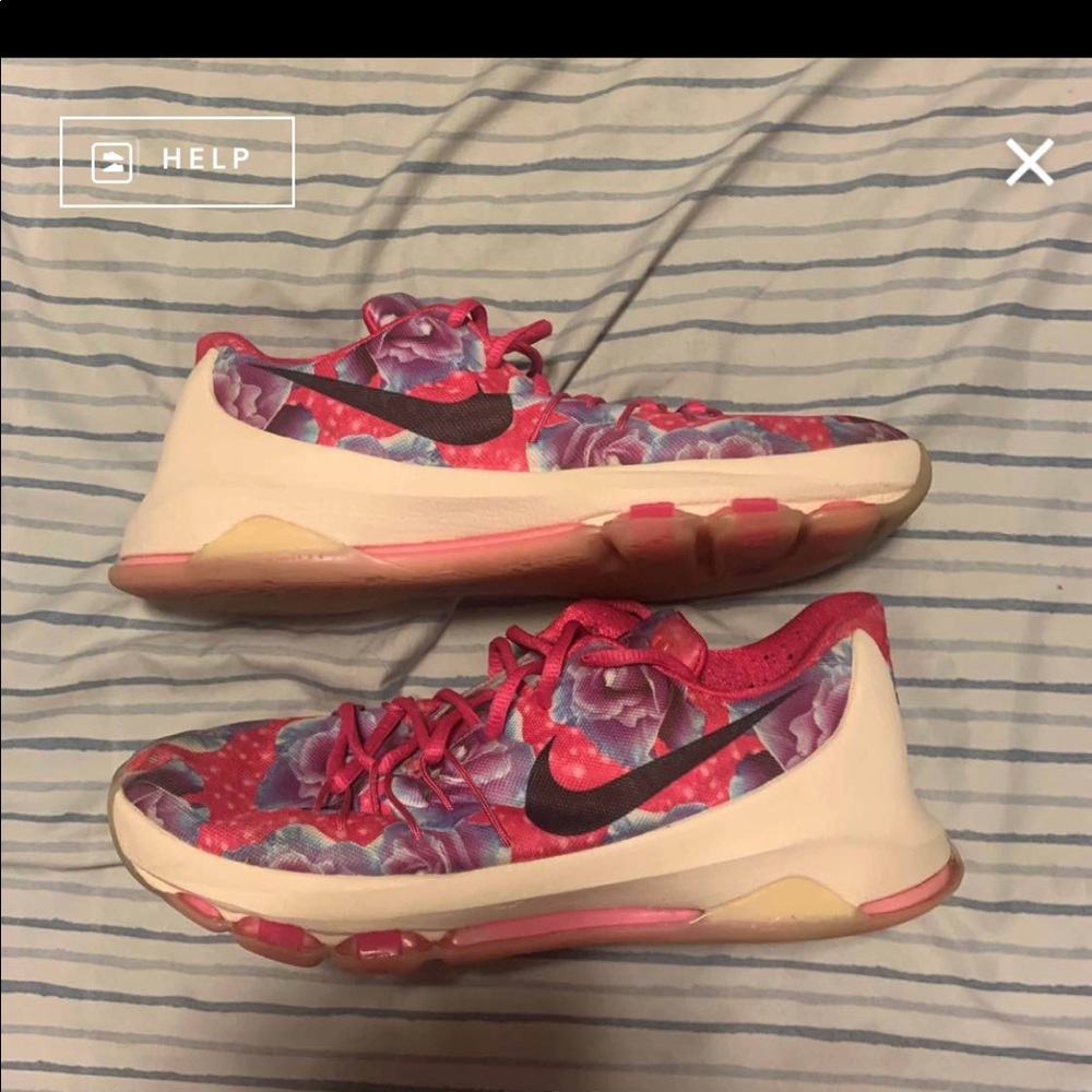 Kevin Durant 8 “Aunt pearl”